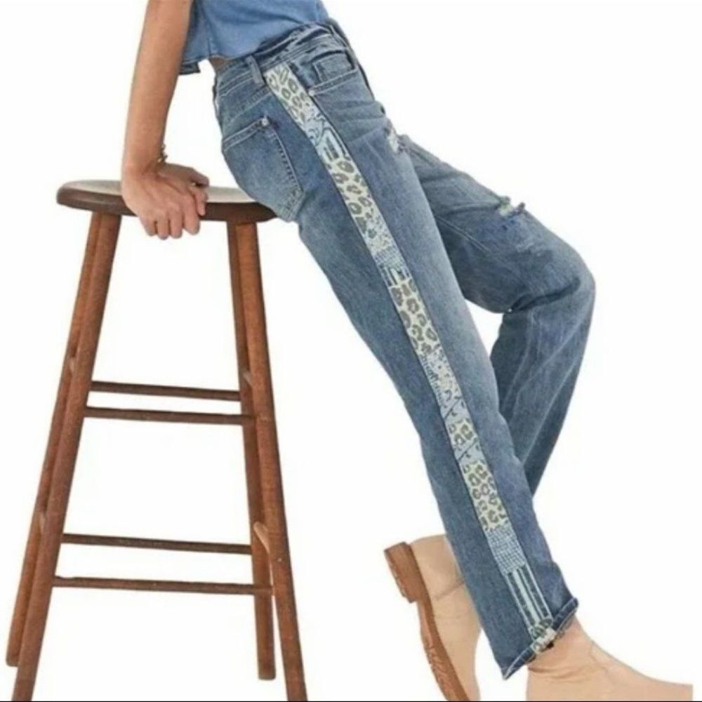 Pilcro Anthropologie Slim Boyfriend Crop Jeans 28P Leopard Stripe